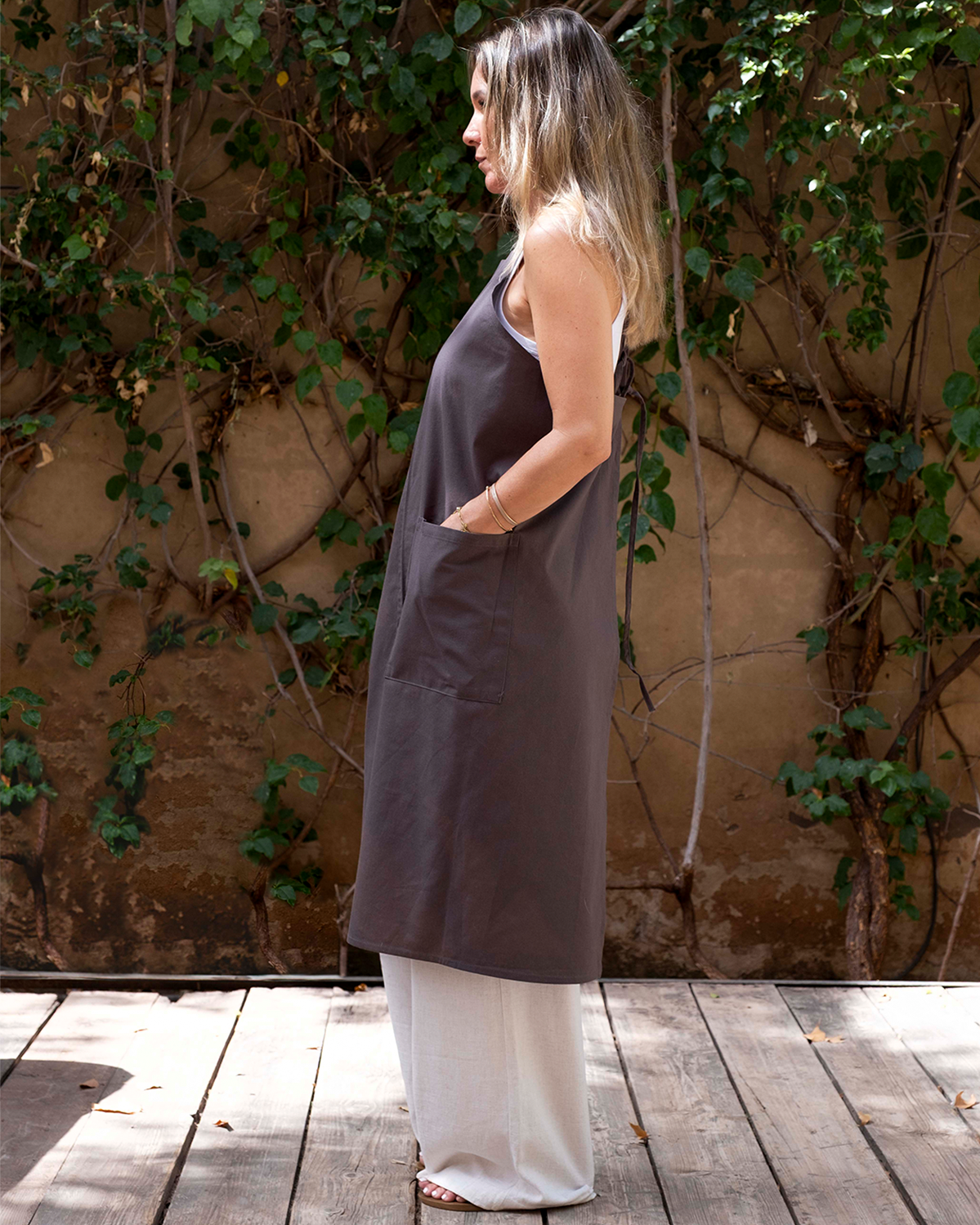 Tōki – Cross-Back Cotton Apron